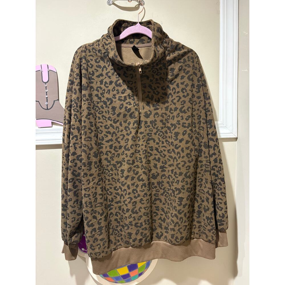 Dazy Cheetah Print Half Zip